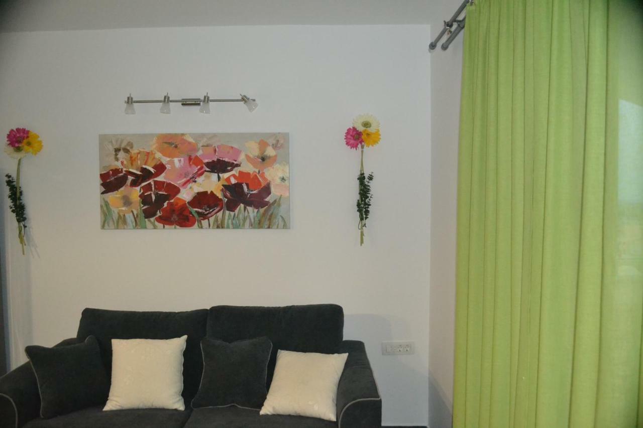 שיבניק Apartman Bebe In Old Town- With Free Parking מראה חיצוני תמונה