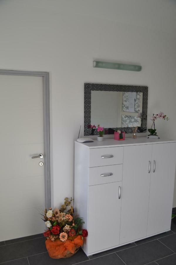 שיבניק Apartman Bebe In Old Town- With Free Parking מראה חיצוני תמונה